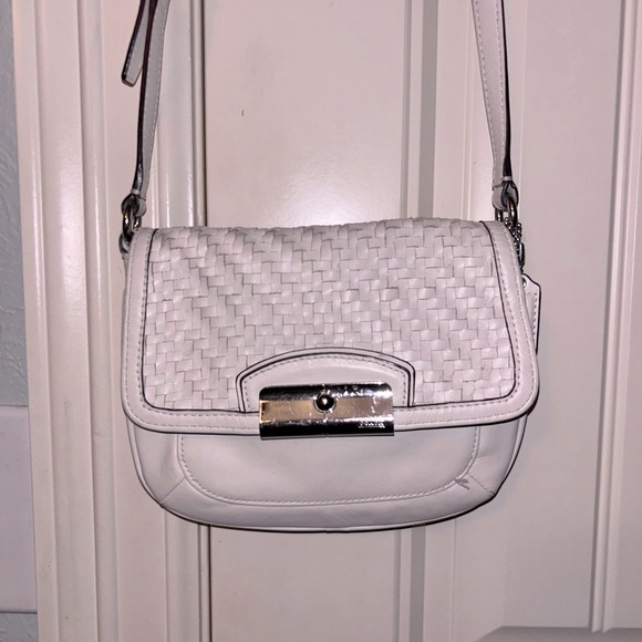 Coach Handbags - 🍀Beautiful Coach Kristin crossbody